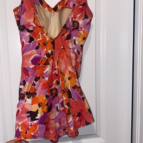 Floral one piece swim suit - Picture 3 of 3